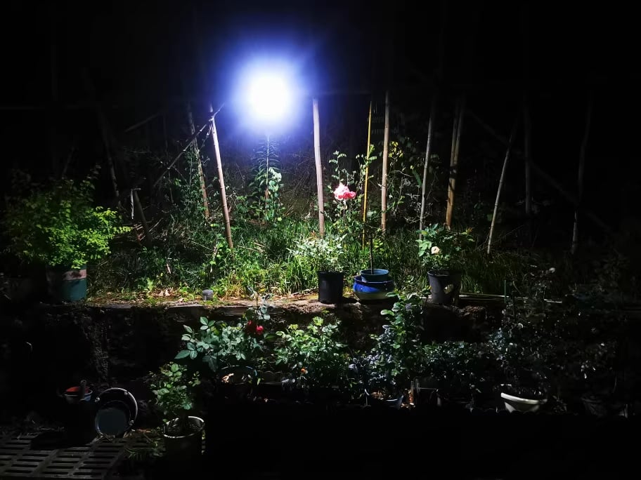 Outdoor solar garden lights and motion-activated lights-2pcs 0a778cc21d327fd554091be51e5b61686f8e31db