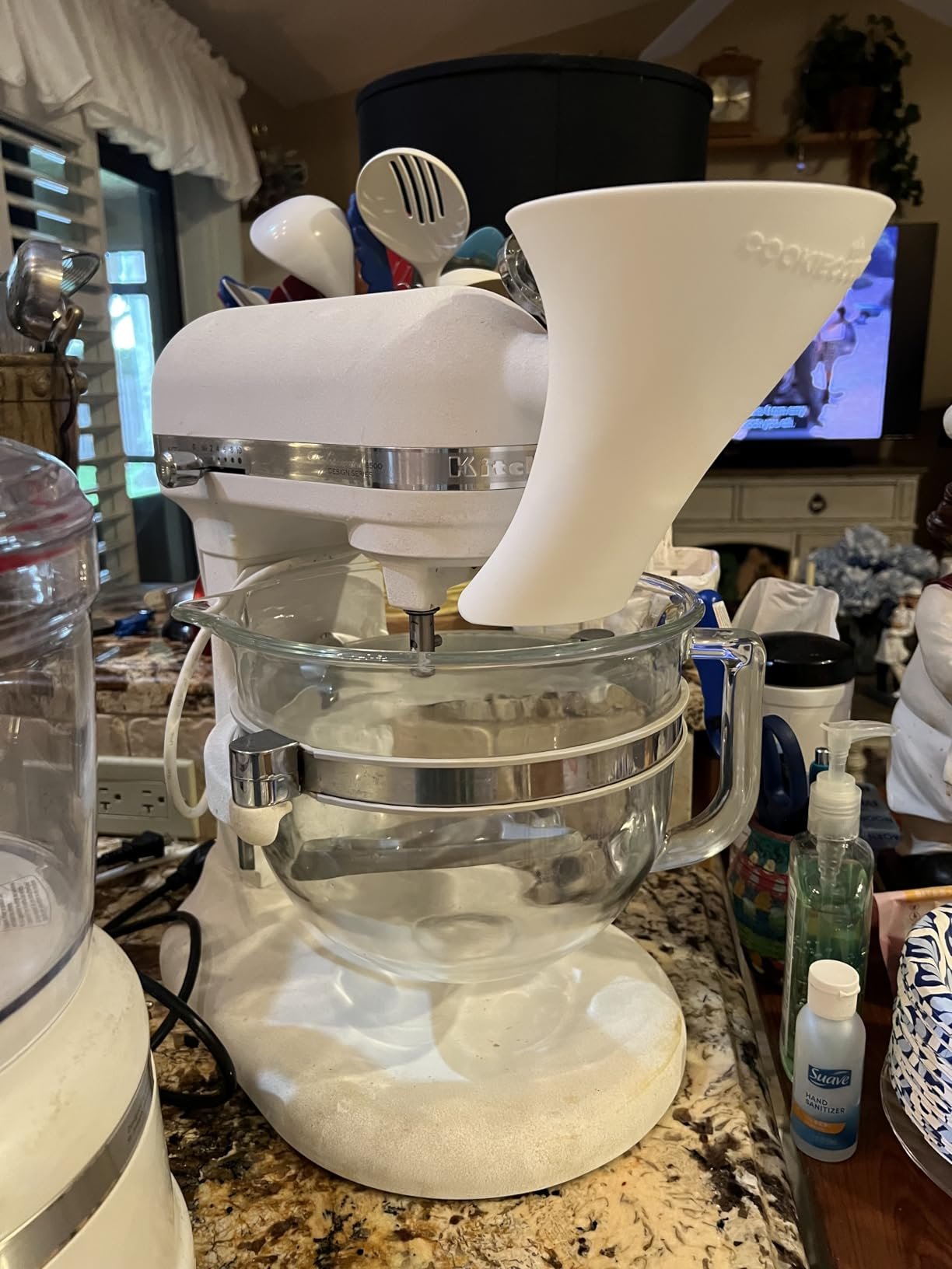 Candy Countess pour device for Kitchen Aid.