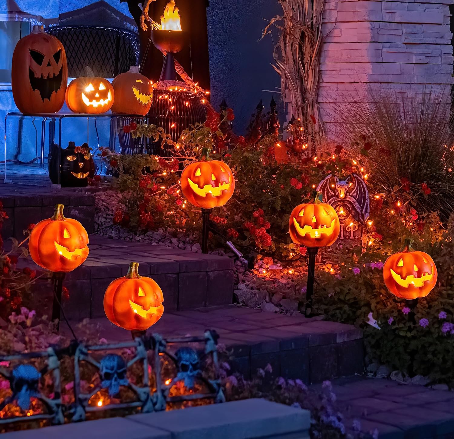 🔥2025 HOT SALE🎃✨ SPOOKTACULAR Solar Pumpkin Light